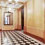 La Rue Du Pole Nord